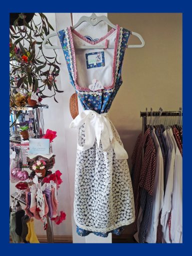 Dirndl, Gr. 32, Alpenfee, 70 Euro