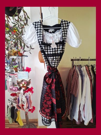 Dirndl, Gr. 40, Preis auf Anfrage, Bluse extra