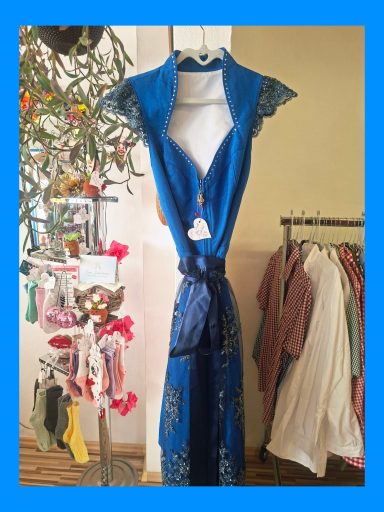 Dirndl mit Flügelärmel, selbst genäht, Gr. 46, 180 Euro